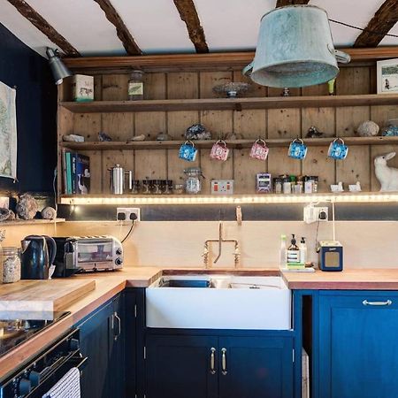The Dairy, One Bedroom Cottage In A 15Th Century Farmhouse Parham Экстерьер фото
